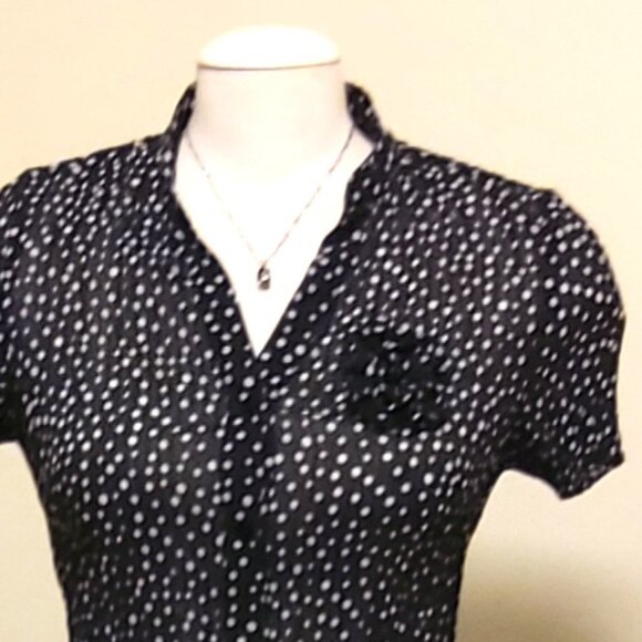NWOT Fred David Women’s Summer Polka Dot Short Sleeve Black White Pleated Top 6 - Picture 7 of 7